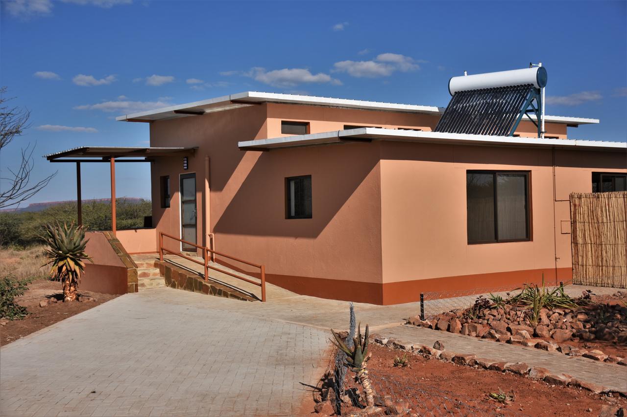 Cheetah View Lodge โอชิวารองโก ภายนอก รูปภาพ